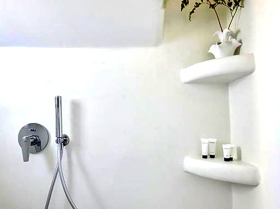 Anchor Suites