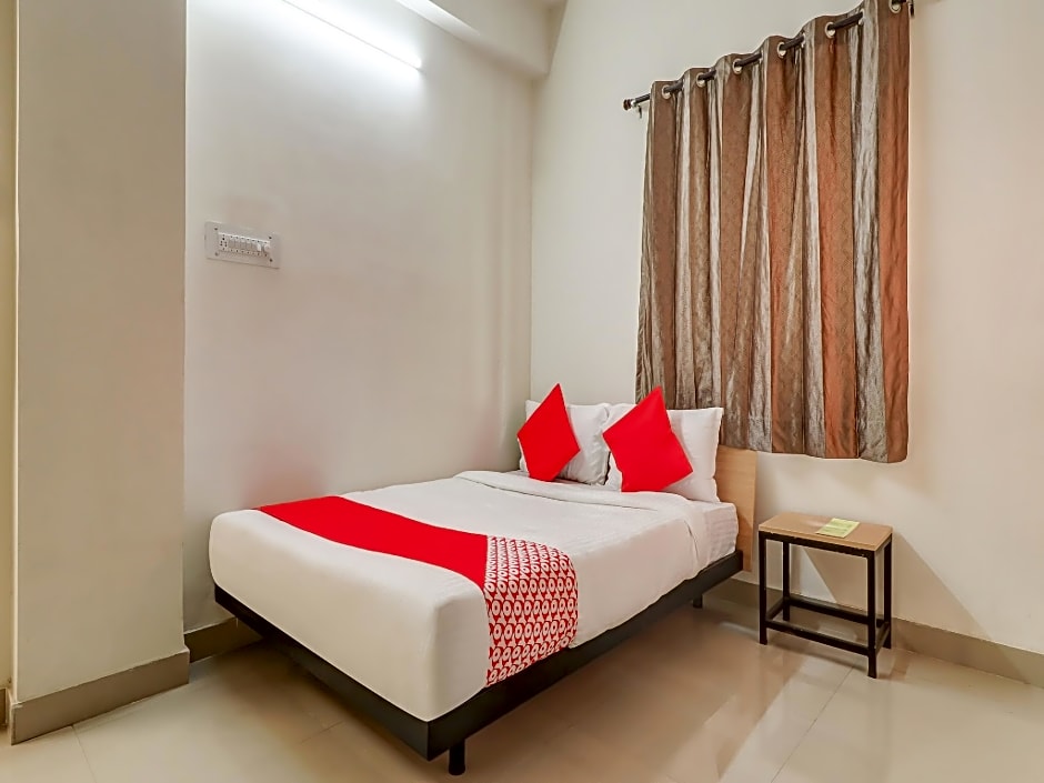 OYO 79480 Flagship HHH Skyline