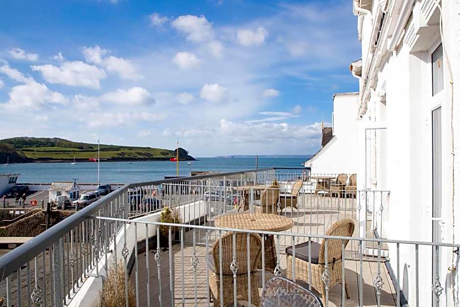 Ship and Castle Hotel