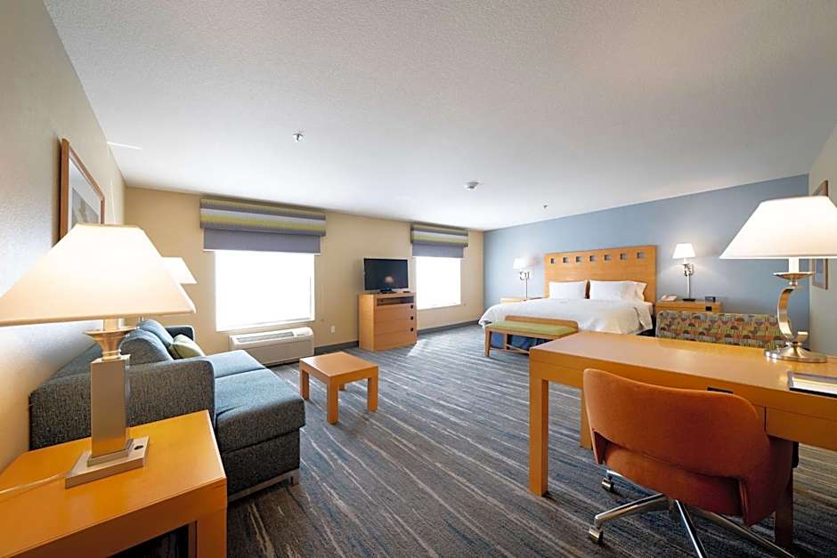 Hampton Inn By Hilton And Suites Madera