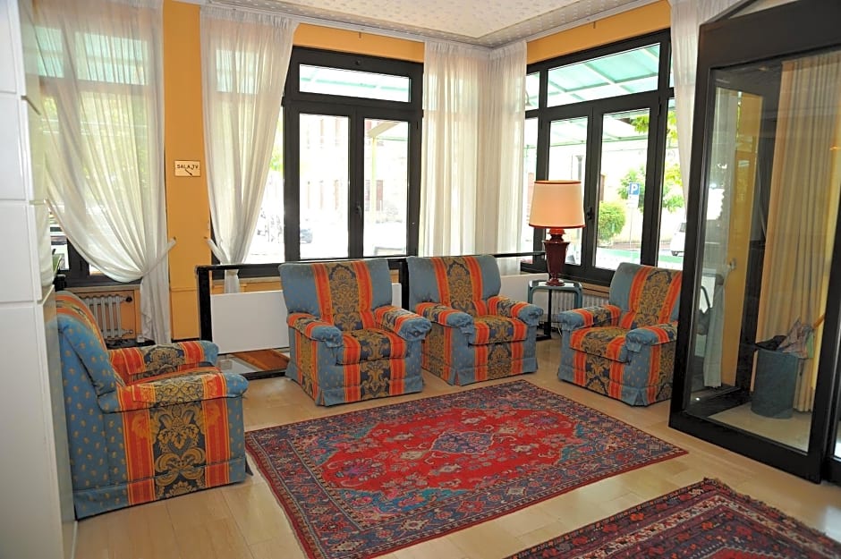 Hotel Salus