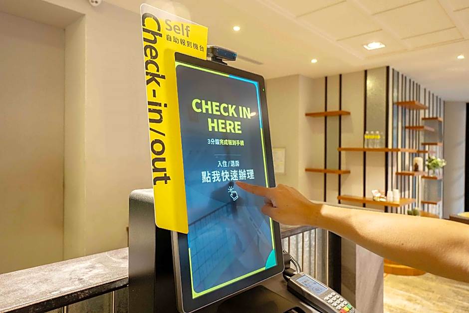 CHECK inn Taichung Ziyou