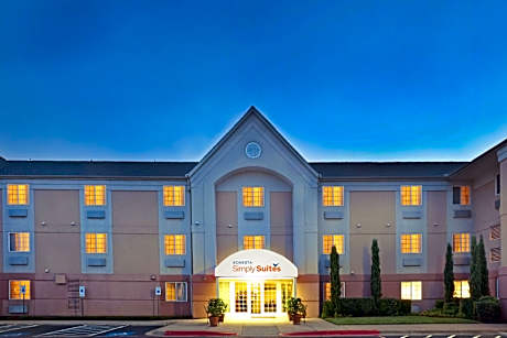 Sonesta Simply Suites Dallas Galleria