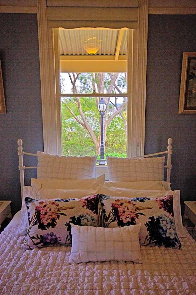 The Oaks Lilydale Accommodation