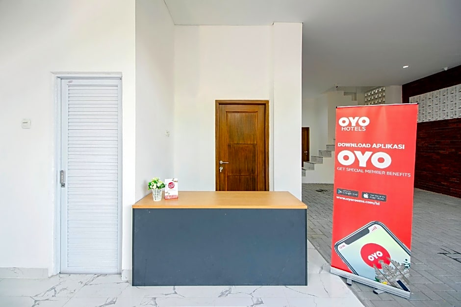 OYO 1319 88 Exclusive Residence