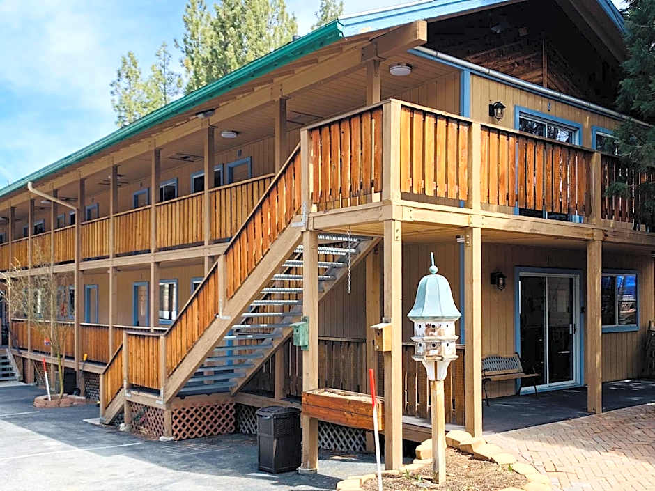 Snow Bear Lodge