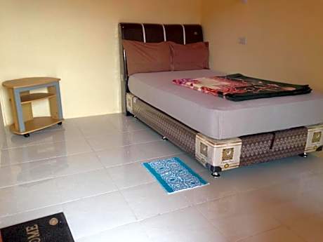 Upstairs Single Room