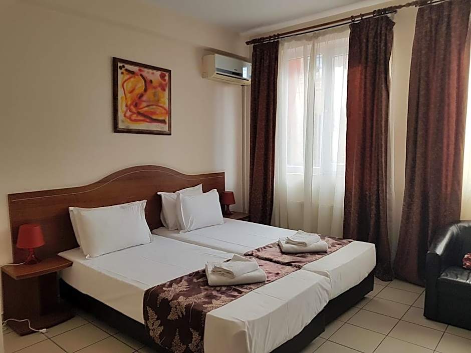Hotel Tranzzit