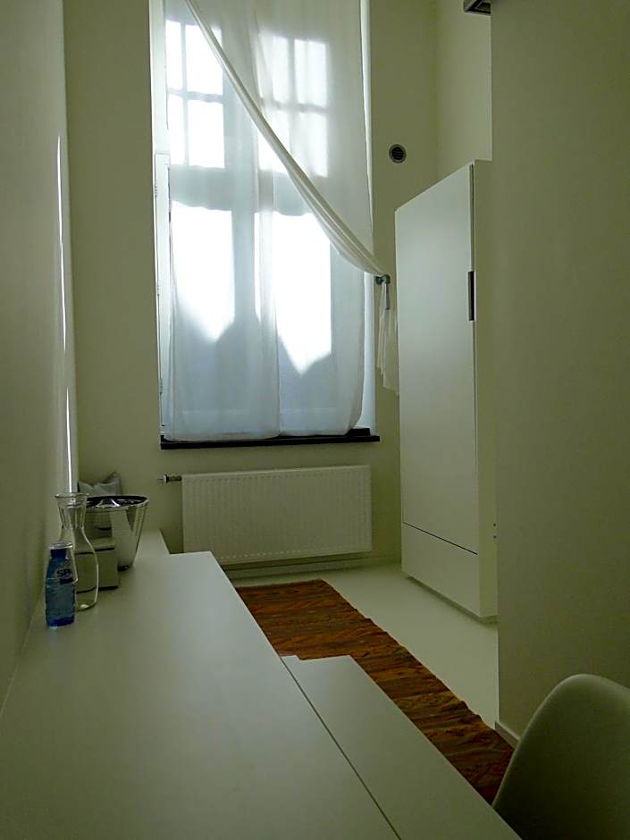 Photo 1 of 11 of Single Room