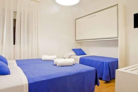 Quadruple Room with Shared Bathroom