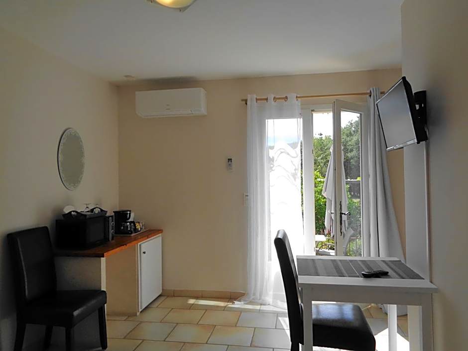 Clos des Lavandes - Chambres et Suites de charme climatisées-Luberon