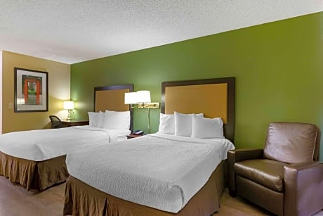 Studio with 2 Double Beds - Non-Smoking