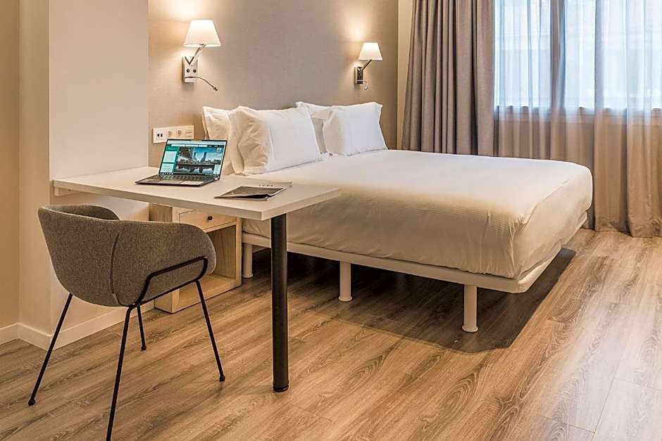 Bilbao City Center by abba Suites
