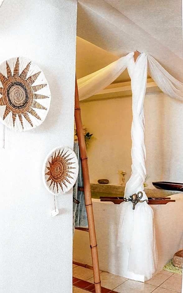 Monyoli Hotel & Boutique