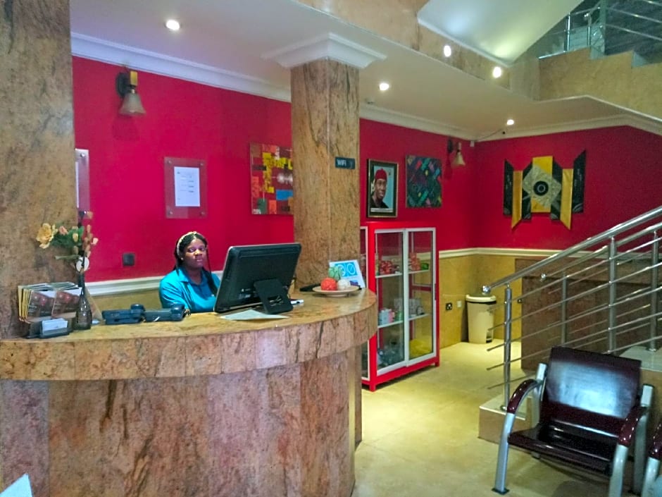 Wise Penny Suites and Spa