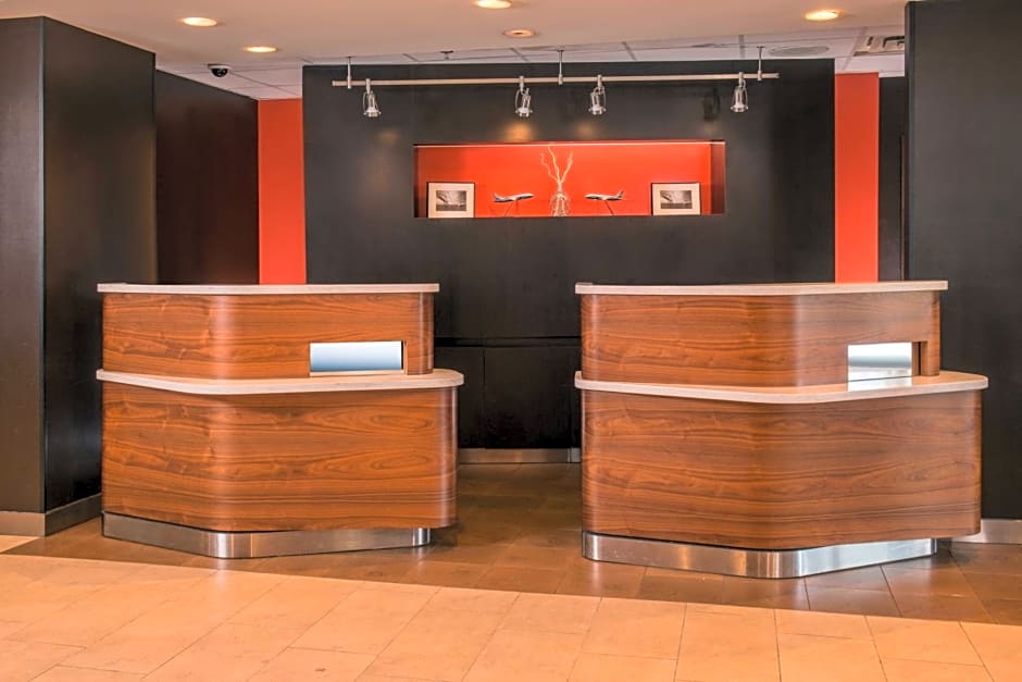 Courtyard by Marriott North Charleston Airport Coliseum