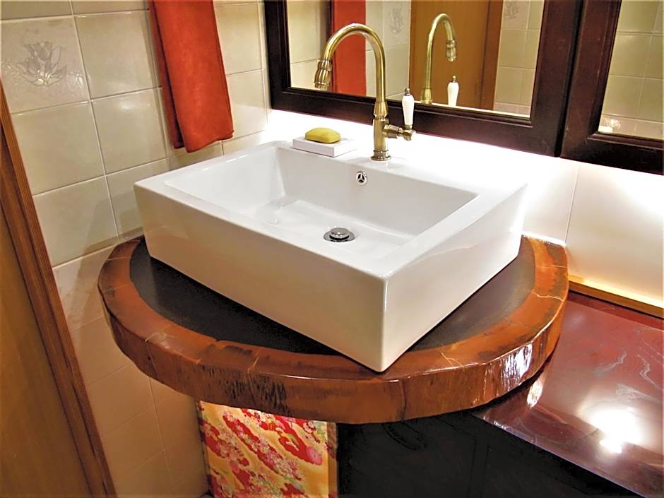 Dyeing and Hostel Nakashimaya - Female only