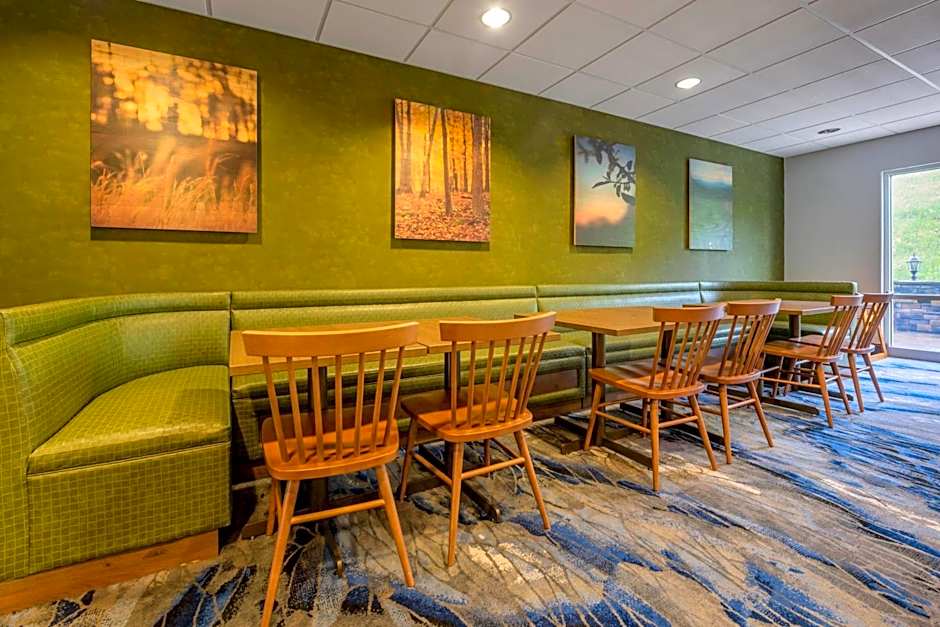 Fairfield Inn & Suites by Marriott Slippery Rock