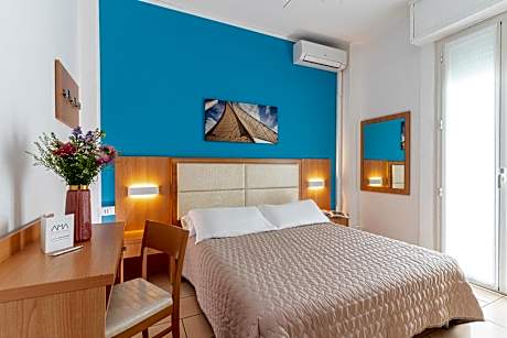 Double or Twin Room with Sea View