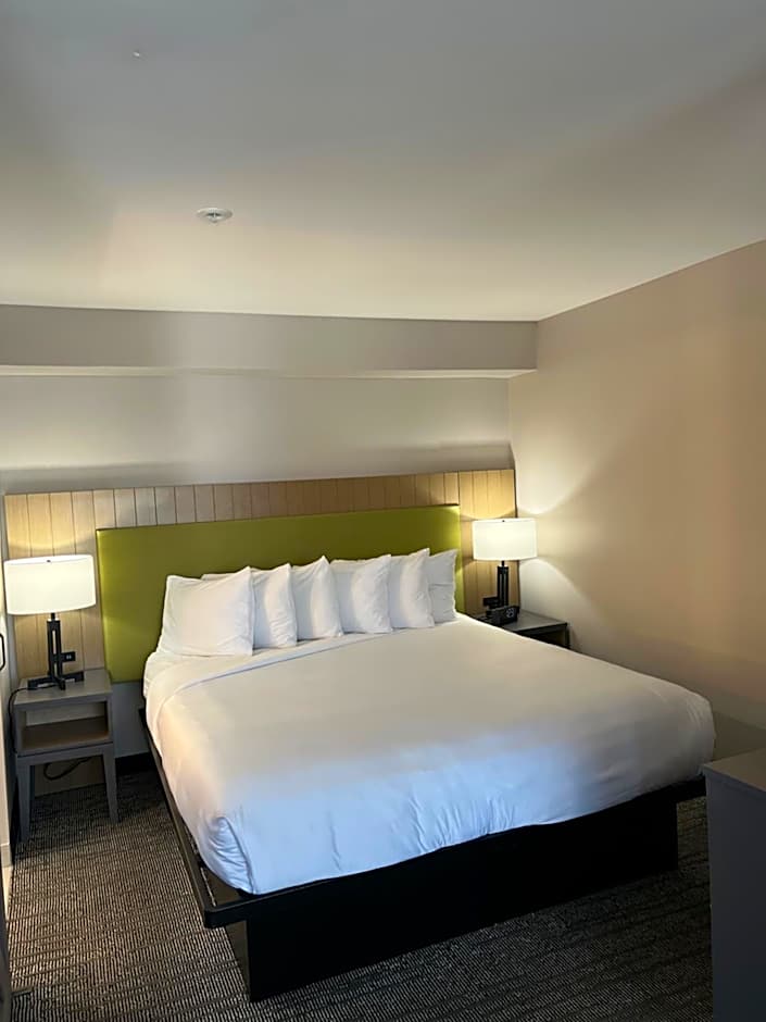 Country Inn & Suites by Radisson, Vallejo Napa Valley, CA