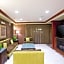 Holiday Inn Express Hotel & Suites Woodland Hills By IHG