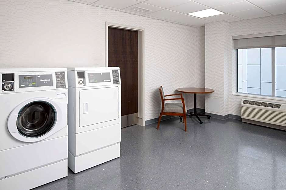 Hampton Inn & Suites Rochester Downtown