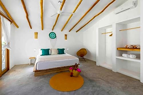 Punta Blanca Beachfront Suites