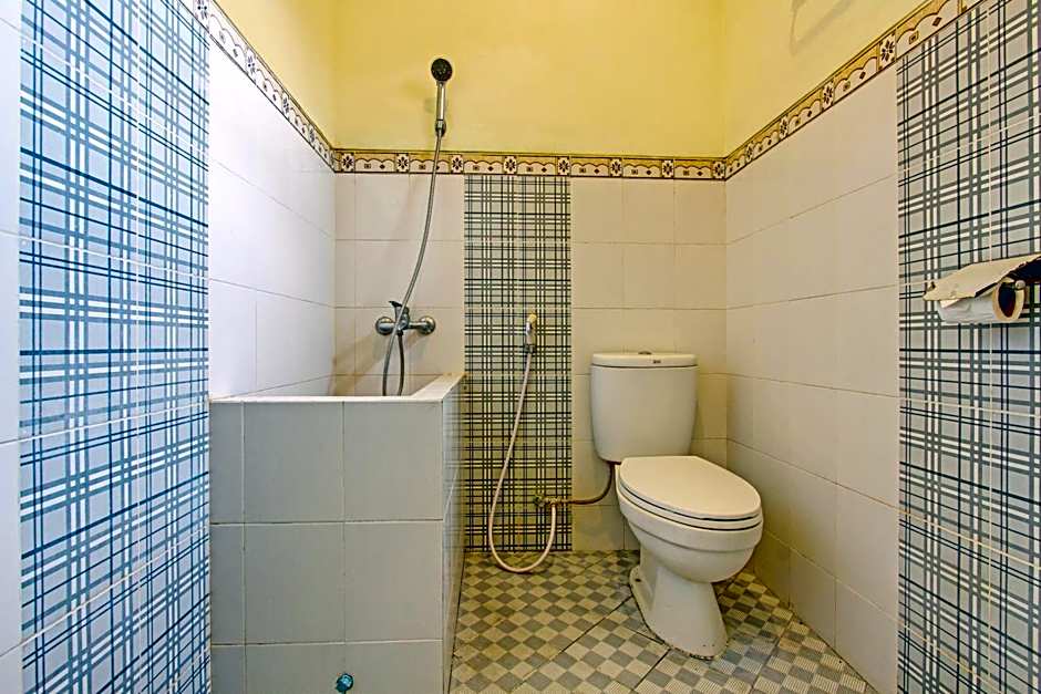 OYO 93660 New Family Hotel Syariah