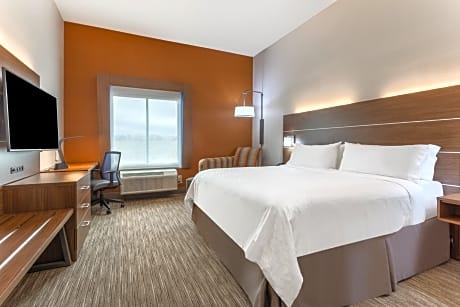 Standard King Room with Roll-In Shower - Communications Access