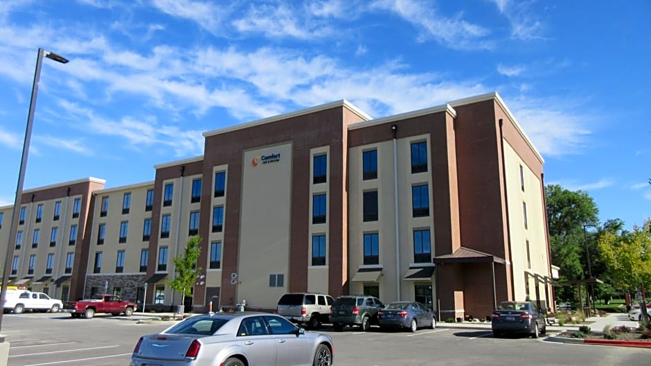 Comfort Inn & Suites