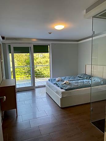 Kavkaz Restaurant & Hotel