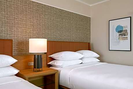 Guest room, 2 Double, City view, Low floor