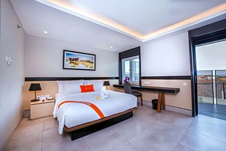 Grand Superior Room with Balcony with Free Daily Mini-bar