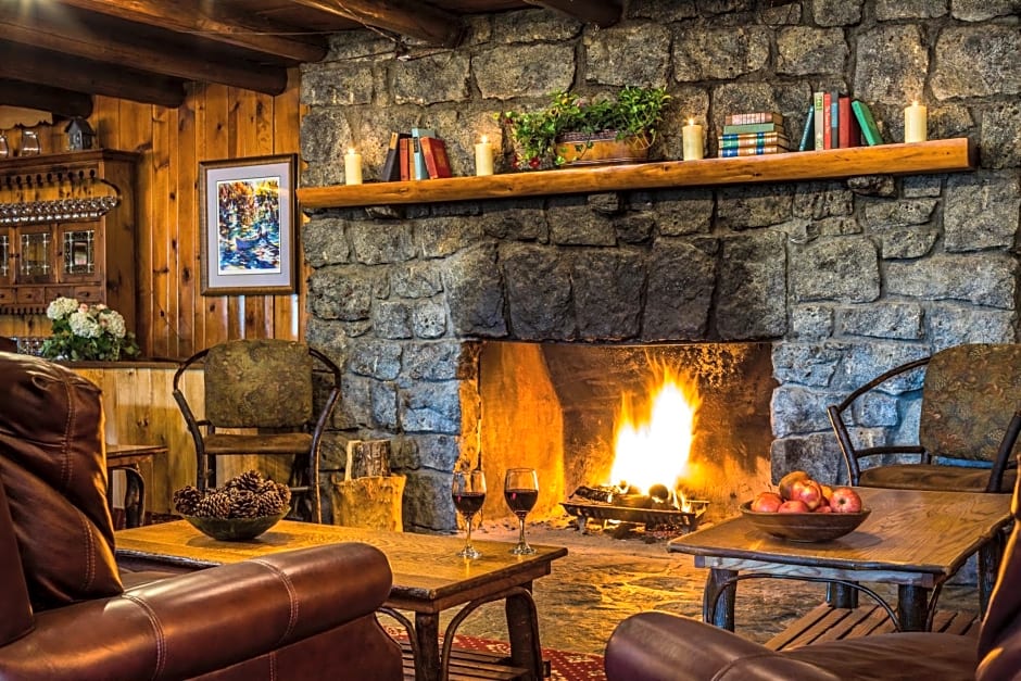 Garnet Hill Lodge