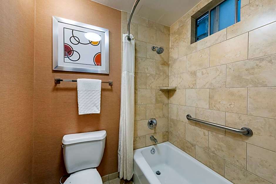 Best Western Plus Stovall's Inn