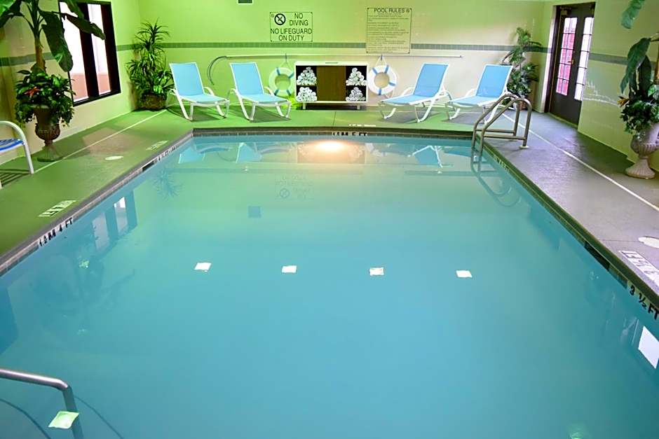 Holiday Inn Express Hotel & Suites Pensacola West I-10 By IHG