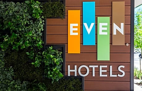 EVEN Hotel Seattle DTWN Lake Union, an IHG Hotel