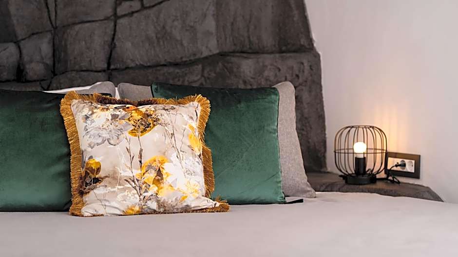 Daydream Luxury Suites