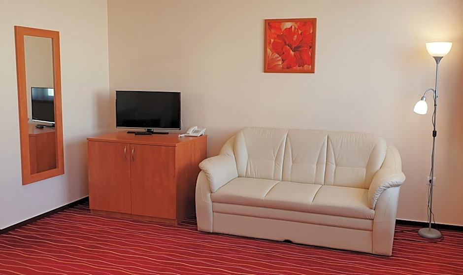 Diana Club Hotel