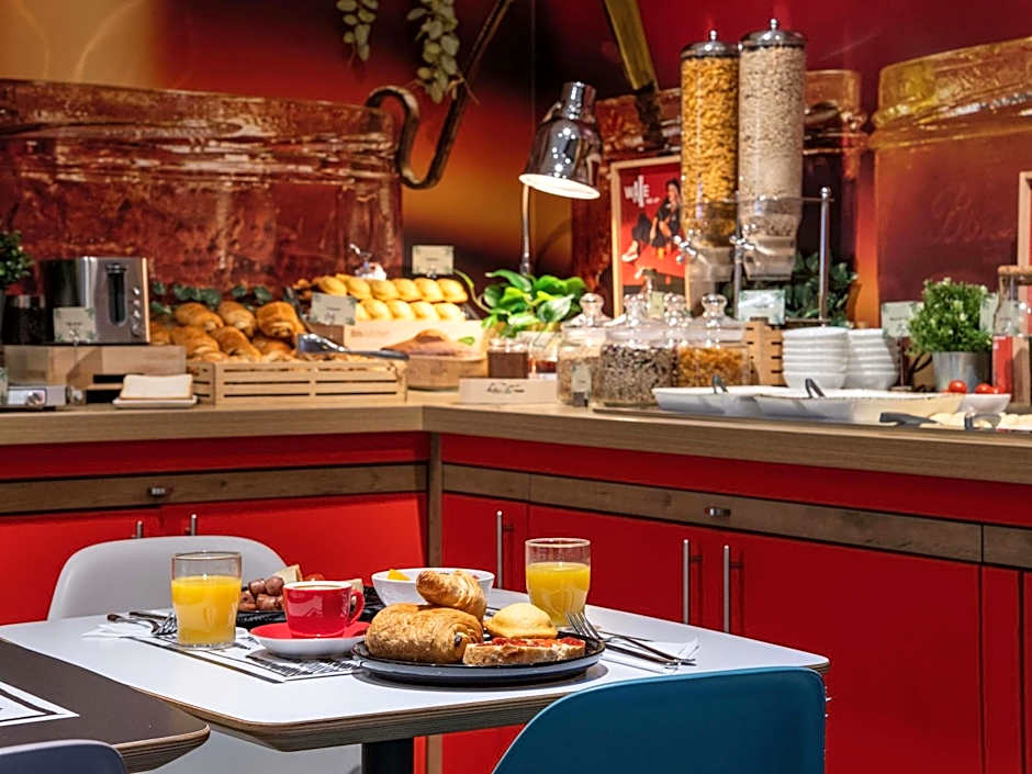 ibis Paris Avenue de la Republique