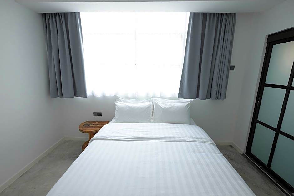 White Loft Hotel