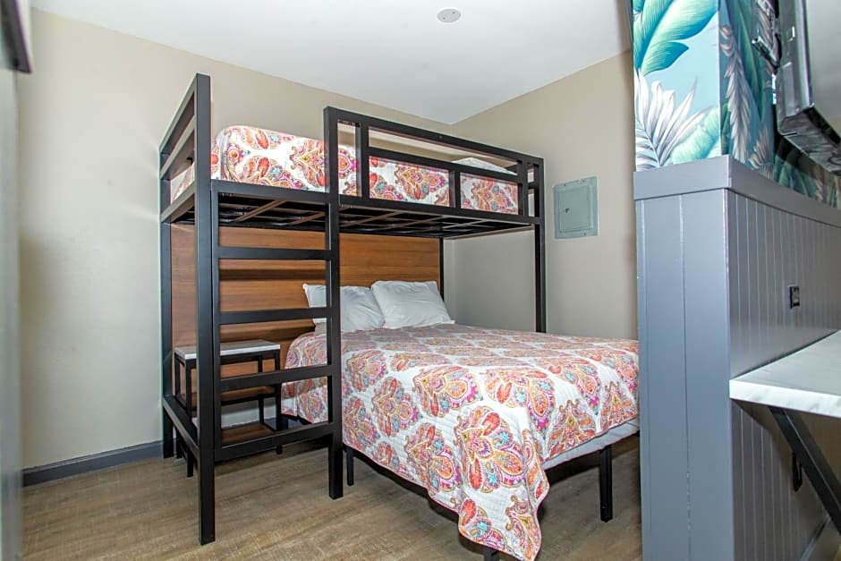 Magnolia Tree Hotel
