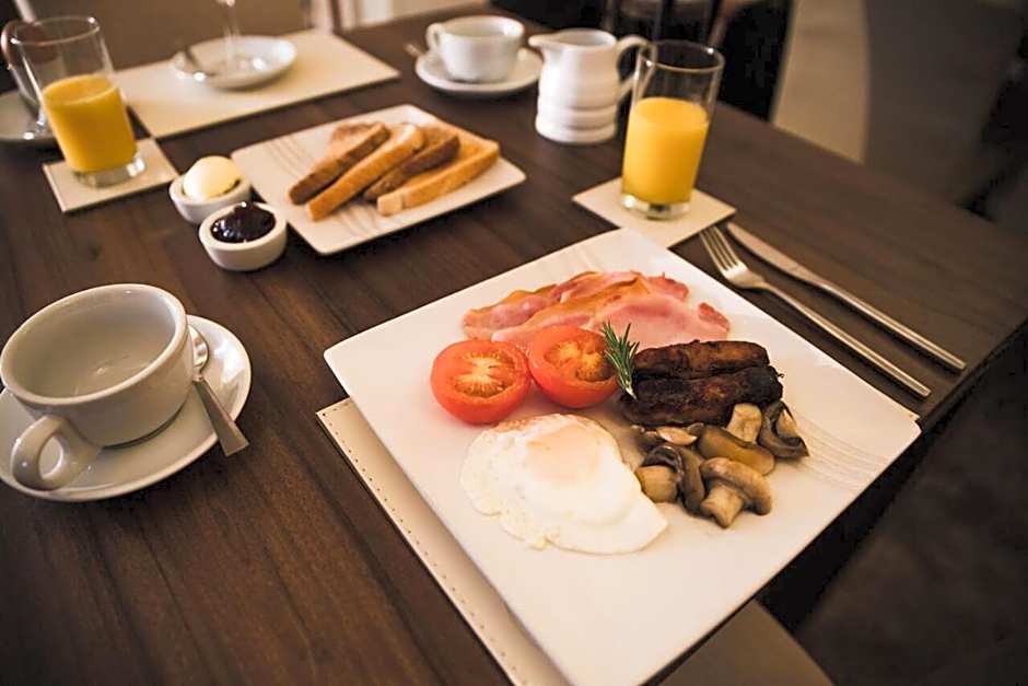 Anchor House 2 East Street Alford Lincolnshire LN13 9EQ