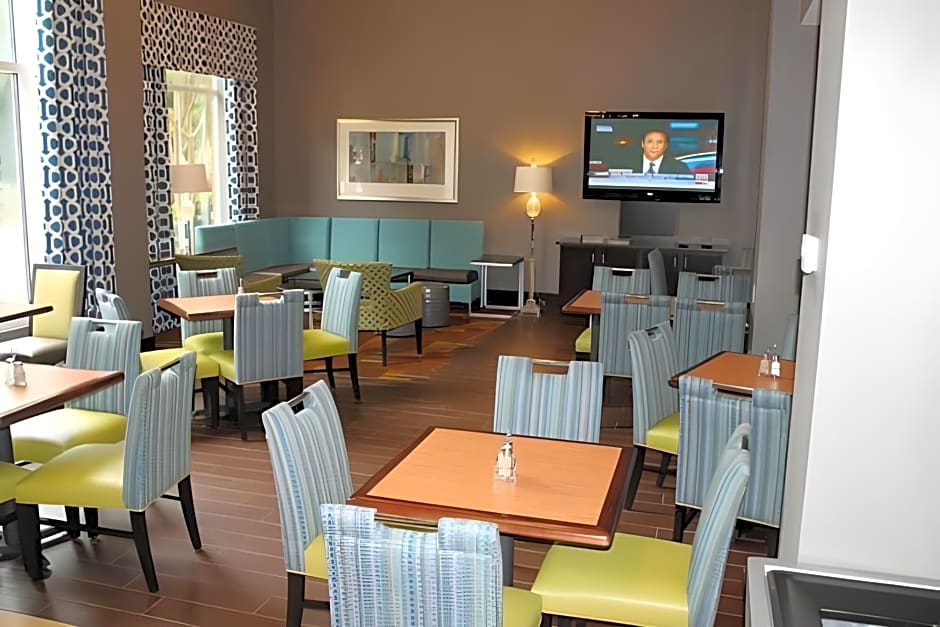 Holiday Inn Express Hotel & Suites Starkville By IHG