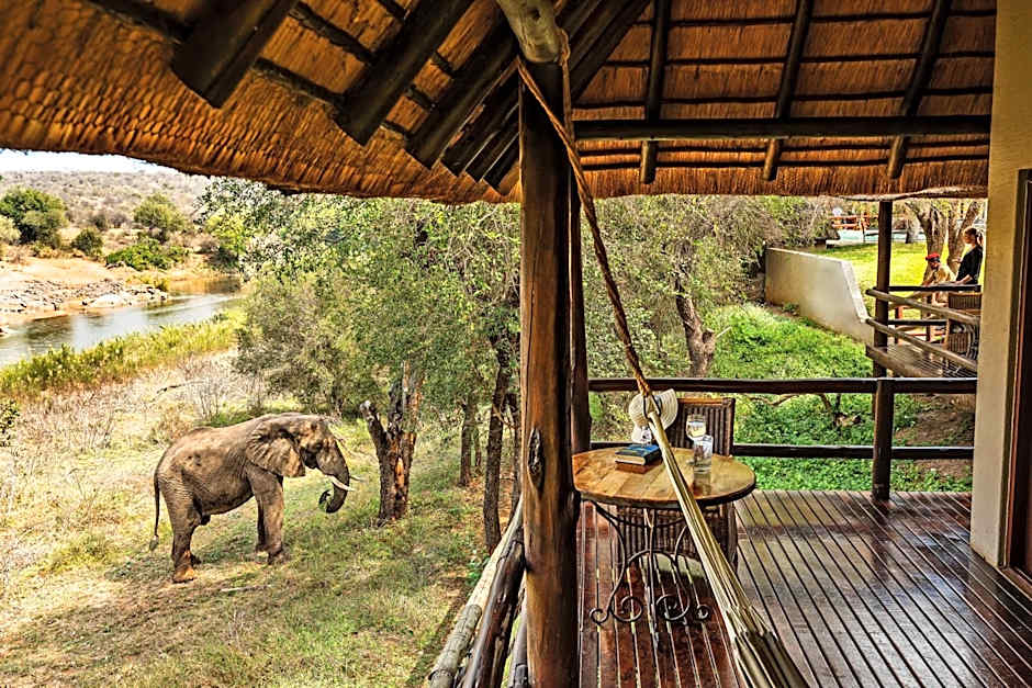 Nyati Safari Lodge