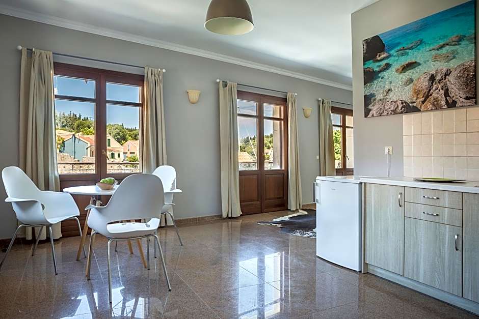 Balhambra Suites - Adults Only