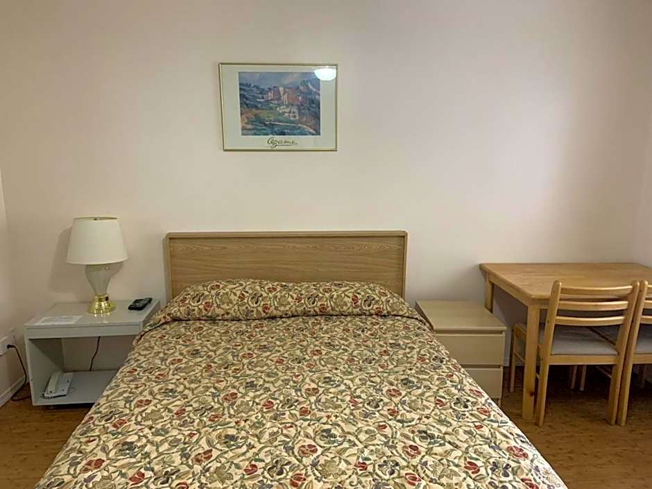 Beachside Motel
