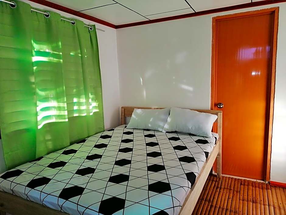 BFF Backpacker's Inn