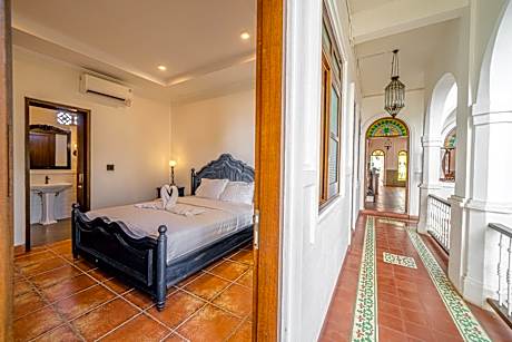 Deluxe Double Room with Garden View