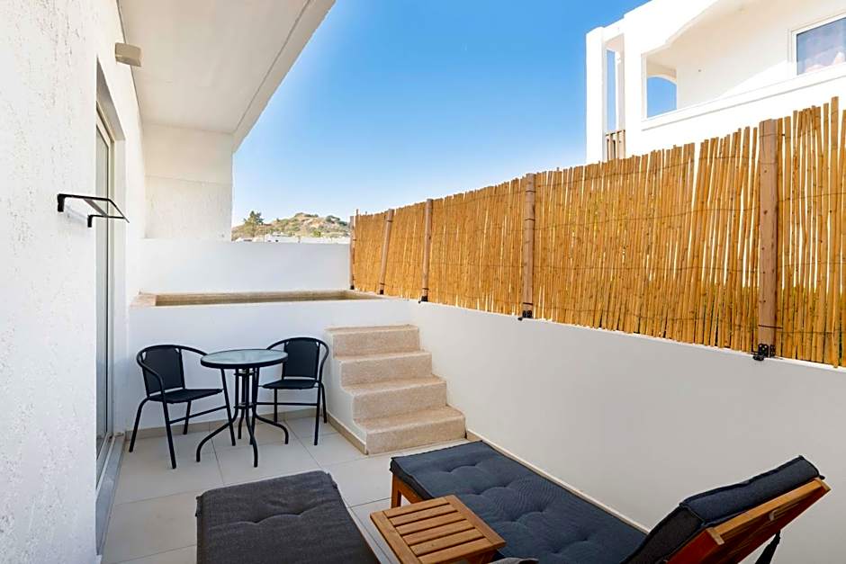 Atma Beach Rooms & Suites